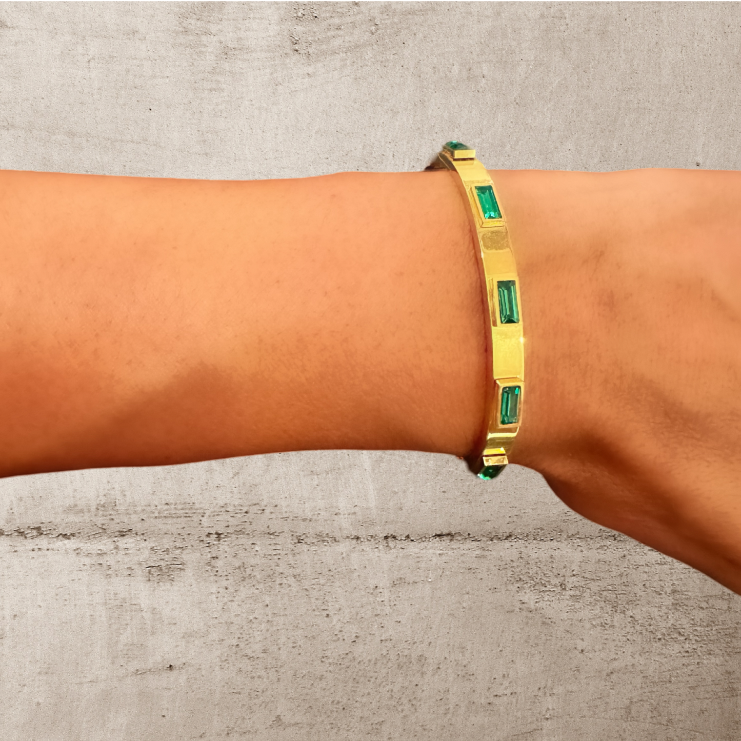 GREEN WITH ENVY BRACELET