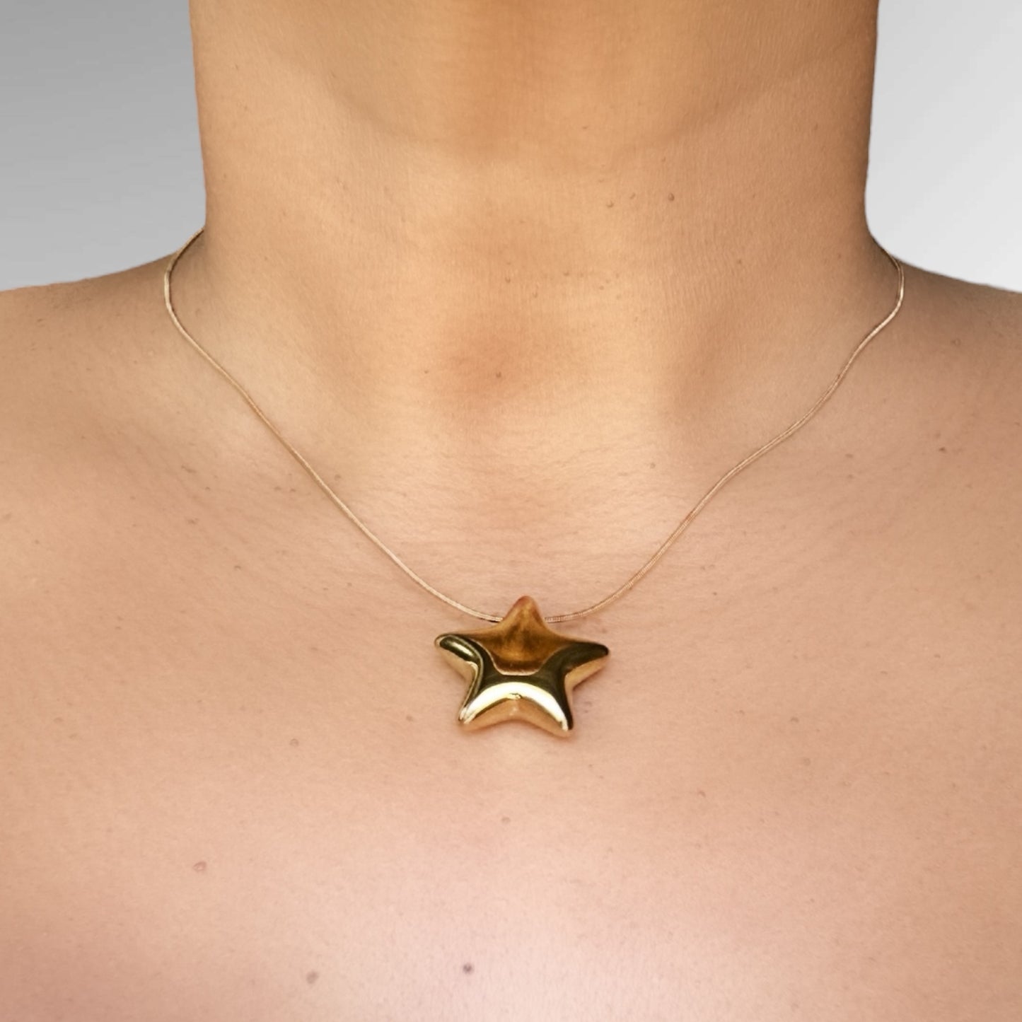 PUFFED STAR NECKLACE