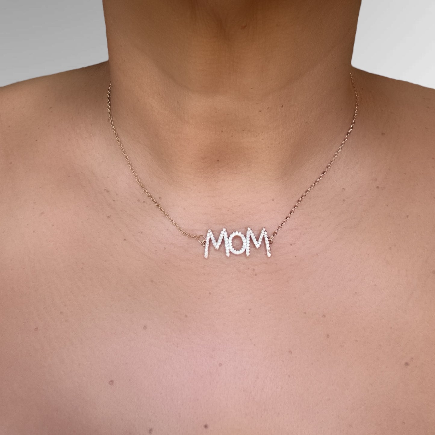 MOM NECKLACE